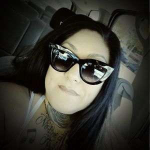 Meet your Posher, Berniece